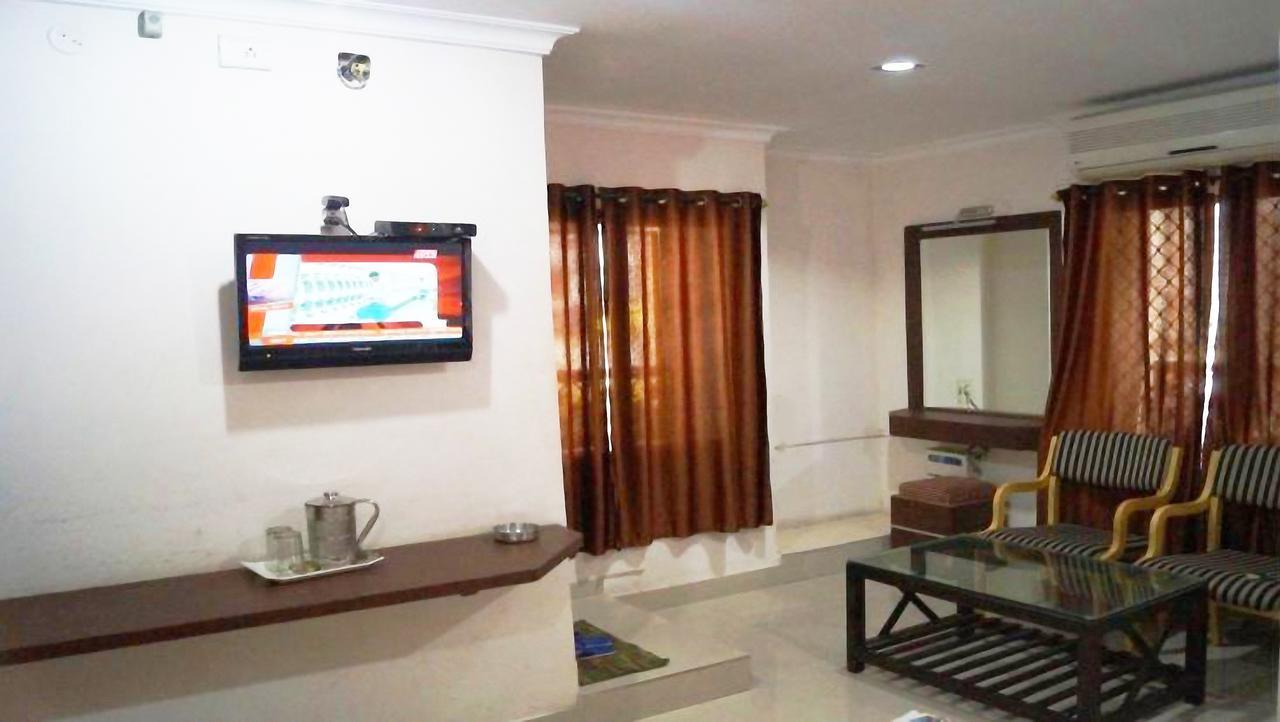 Vaishnavi Group Of Hotels 海得拉巴 外观 照片