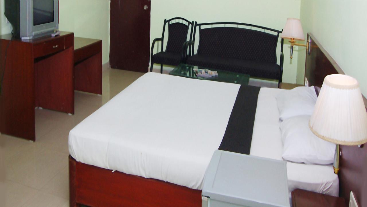Vaishnavi Group Of Hotels 海得拉巴 外观 照片